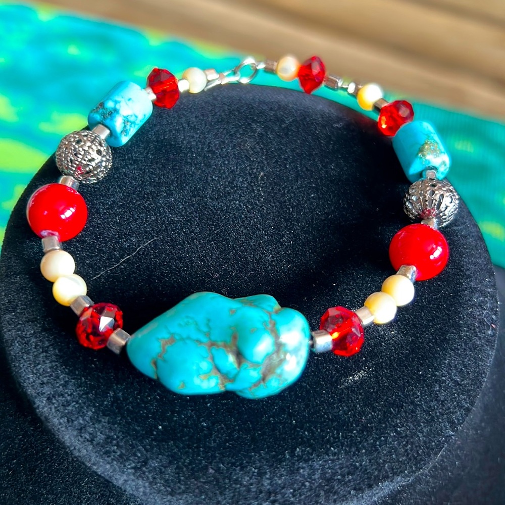 Turquoise bracelet 9 inches around Men or women.